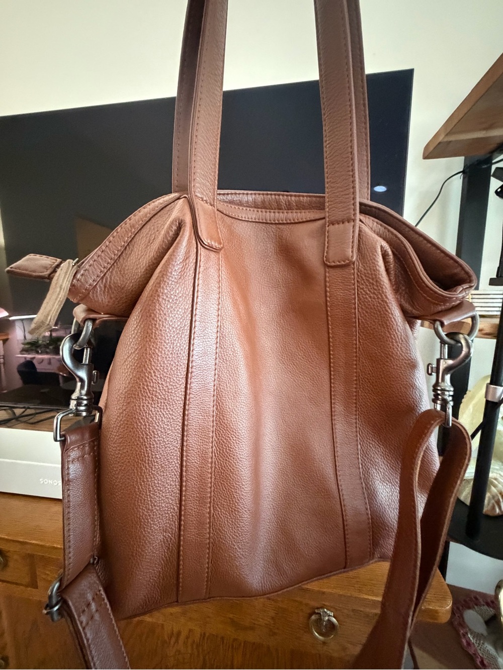 Sticks and stones Leather bag